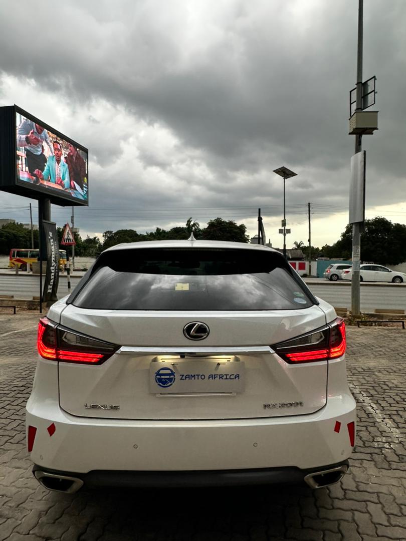 Lexus RX200T View 3
